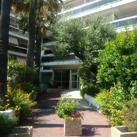 Mas De Tanit Corinthe * Juan-les-Pins